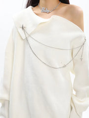 Irregular Collar Sweater with a Brooch Chain Detail