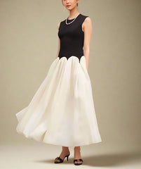 Elegant Scallop Sleeveless Dress