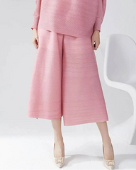 Elegant Pleated Crop Pants