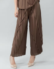 Elegant Pleated Wide-Leg Pants