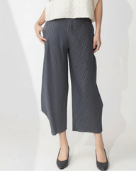 Luxury Plissé Cropped Trousers