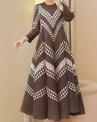 Elegant Plissé Polka Dot Dress