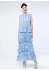 Elegant Plissé Sleeveless Dress