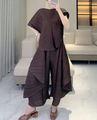 Designer Pleated 2-Piece Set