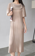 Balloon-Sleeve Pleated Dress