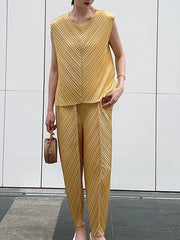 Elegant Gold Pleated Sleeveless Top and Pants Set