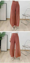 Travel Pleated Wide-Leg Pants