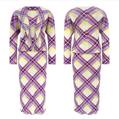 Elegant Plissé Dress & Cardigan