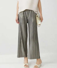 Luxurious Plissé Wide-Leg Trouser