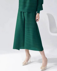 Elegant Pleated Crop Pants