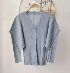 Casual Elegance Plissé Cardigan