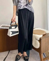 Elegant Plissé Lantern Pants