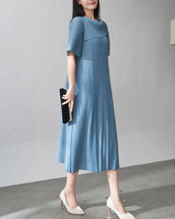 Balloon-Sleeve Pleated Dress