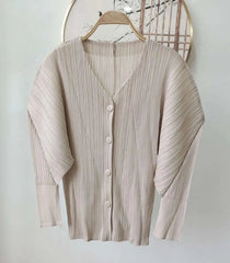 Casual Elegance Plissé Cardigan