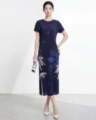 Special Travel Plissé Midi Dress