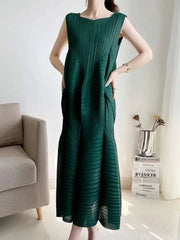 Truly Plissé Sleeveless Midi Dress