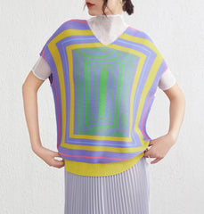 Luxury Pleats V-Neck Geometric Top