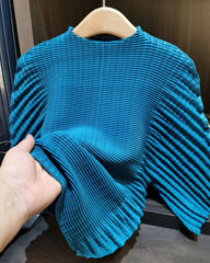 Elegant Plissé Unique Top
