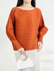 Elegant Plissé Boatneck Top