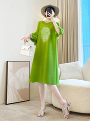 Casual Luxury Plissé Floral Dress