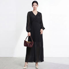 Elegant Long Sleeve Pleated Dress
