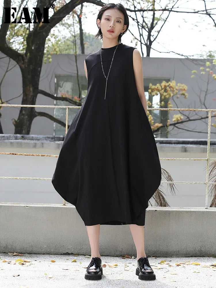 Women's Black Sleeveless Balloon Dress