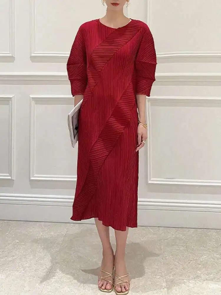 Elegant Pleated Kimono Sleeve Dress