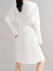 HEYFANCYSTYLE White Oversized Pleated V-Neck Dress