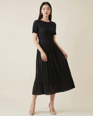 Luxury Pleated Flowy Travel Dress