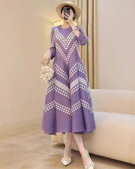Elegant Plissé Polka Dot Dress