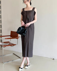 Elegant Pleated Square Neck Dress