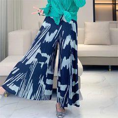 Flowy Pleated Wide-Leg Pants