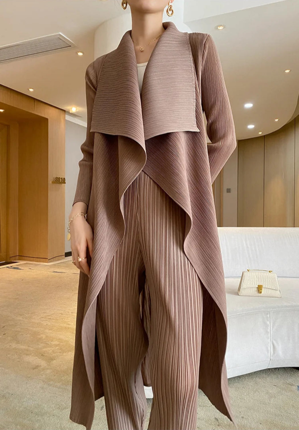 Truly Plissé Pleated Oversized Collar Coat HEYFANCYSTYLE