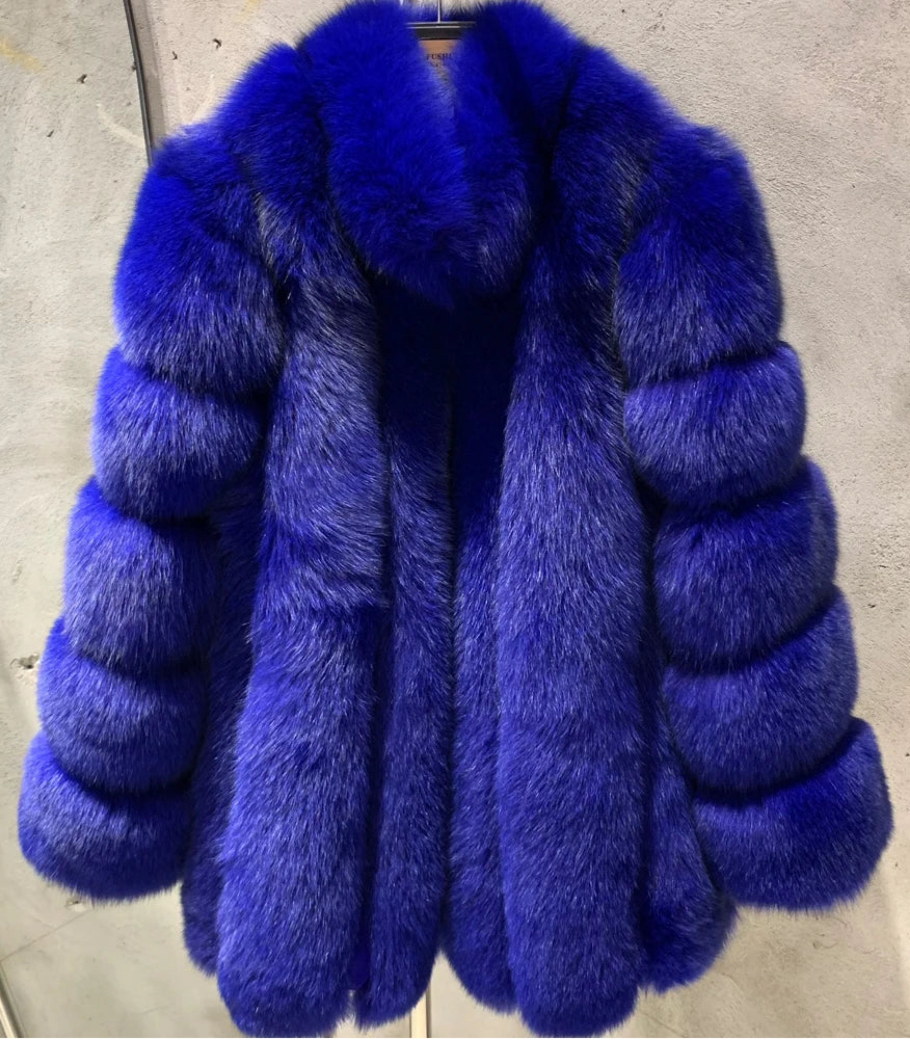 Women’s Genuine Fox Fur Coat – Luxury Full-Pelt Outerwear